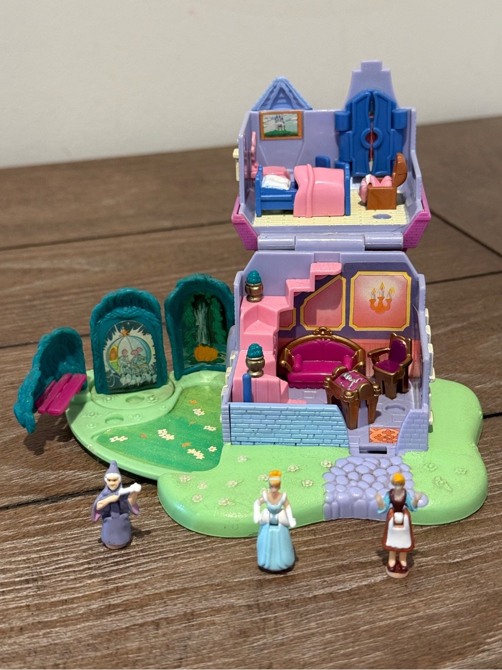 Vintage 1995 Bluebird Polly Pocket Disney Cinderella House Playset COMPLETE